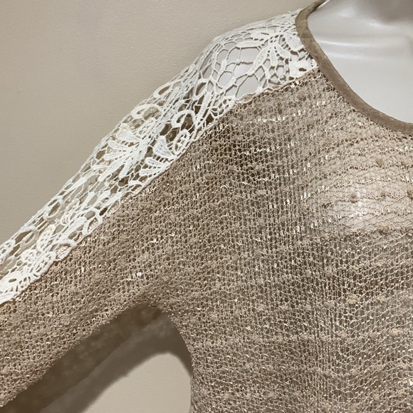 Altar’d State top - Picture 7 of 11